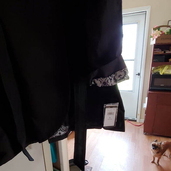 Jacket - Picture 2 of 3